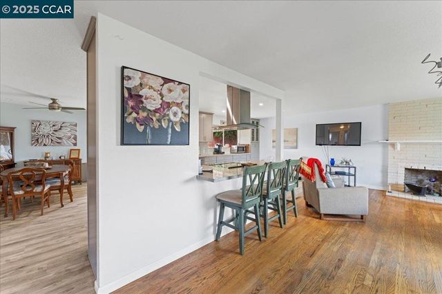 885 Tara Hills Dr, Pinole, CA 94564