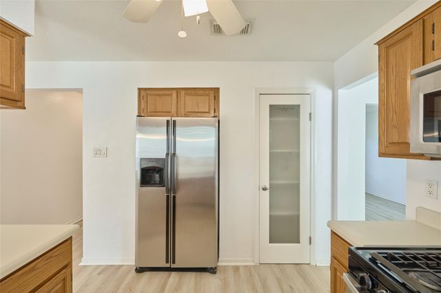 188 N Golden Arrow Circle N, The Woodlands, TX 77381