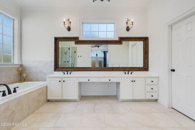 715 Mallard Cove, New Iberia, LA 70560