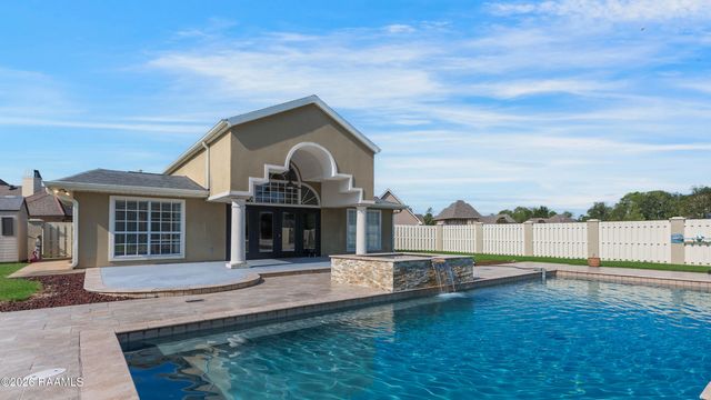 715 Mallard Cove, New Iberia, LA 70560