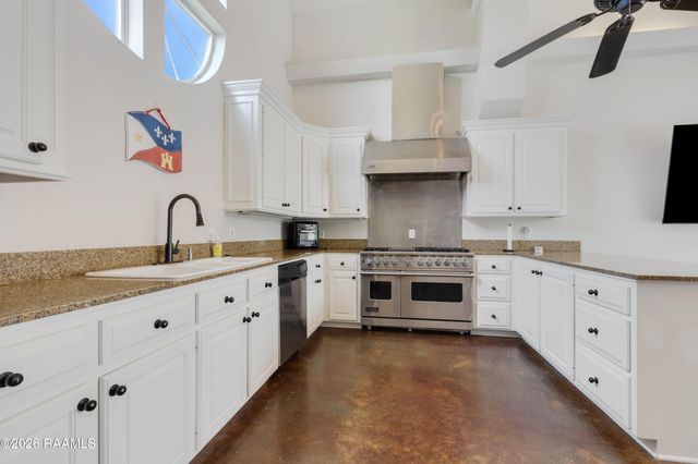 715 Mallard Cove, New Iberia, LA 70560