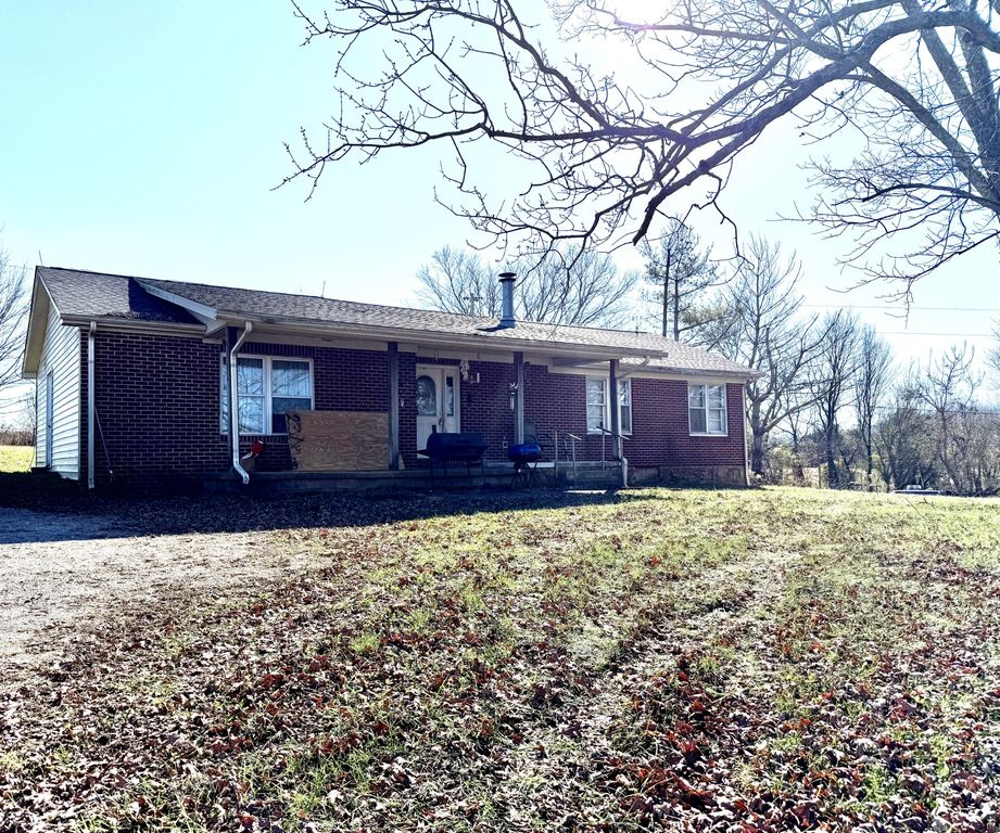 2985 Plum Creek Rd, Sparta, TN 38583
