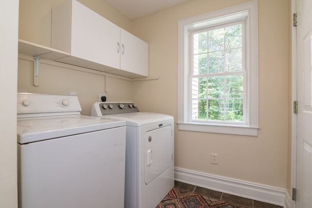 958 E. Pleasant Street, Amherst, MA 01002