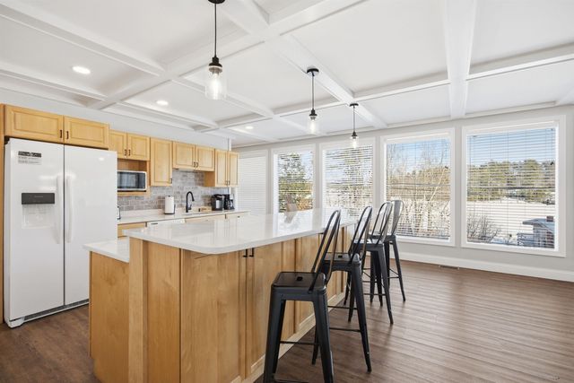 61 Crescent Drive, Barnstead, NH 03225