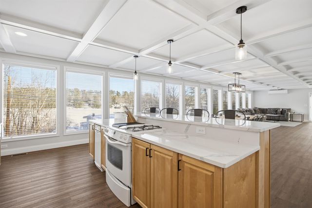 61 Crescent Drive, Barnstead, NH 03225