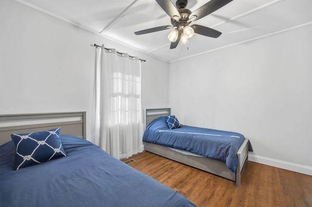 61 Crescent Drive, Barnstead, NH 03225