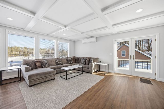 61 Crescent Drive, Barnstead, NH 03225