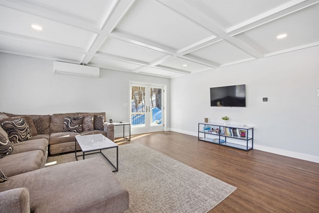 61 Crescent Drive, Barnstead, NH 03225