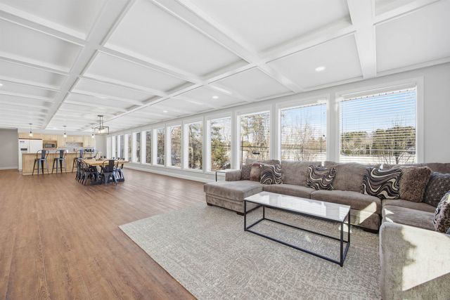 61 Crescent Drive, Barnstead, NH 03225