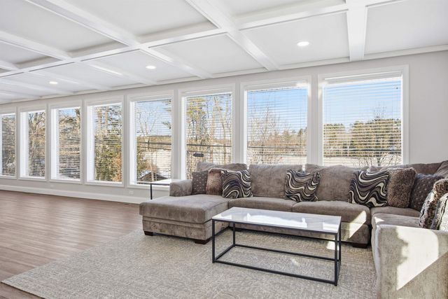 61 Crescent Drive, Barnstead, NH 03225