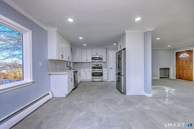 206 Bridgeview Place, Stratford, CT 06614