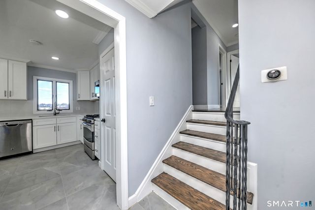 206 Bridgeview Place, Stratford, CT 06614