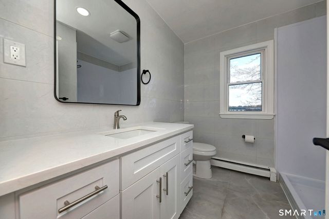 206 Bridgeview Place, Stratford, CT 06614