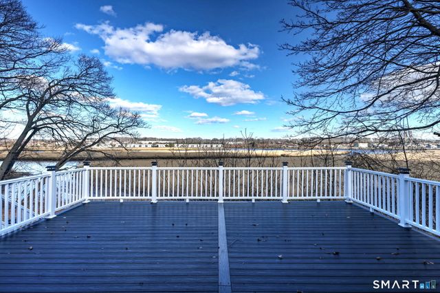 206 Bridgeview Place, Stratford, CT 06614