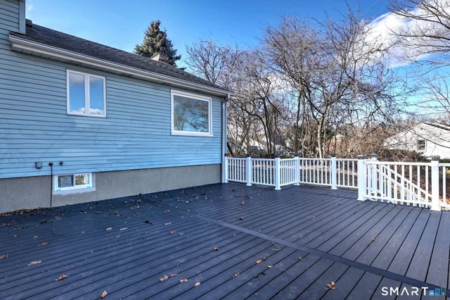 206 Bridgeview Place, Stratford, CT 06614