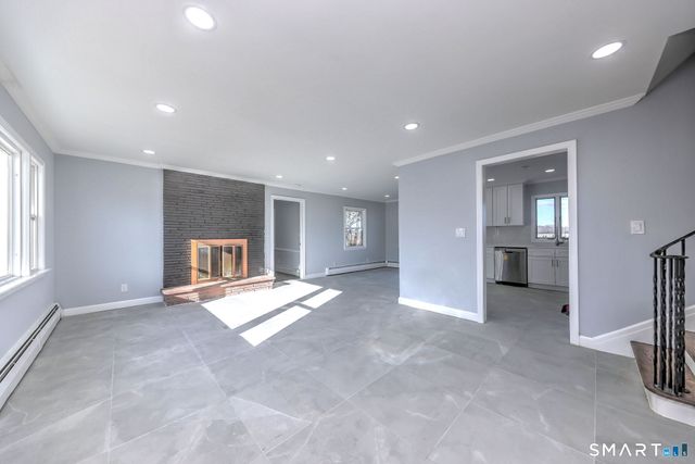 206 Bridgeview Place, Stratford, CT 06614