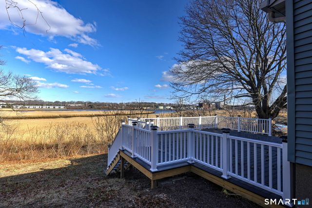 206 Bridgeview Place, Stratford, CT 06614