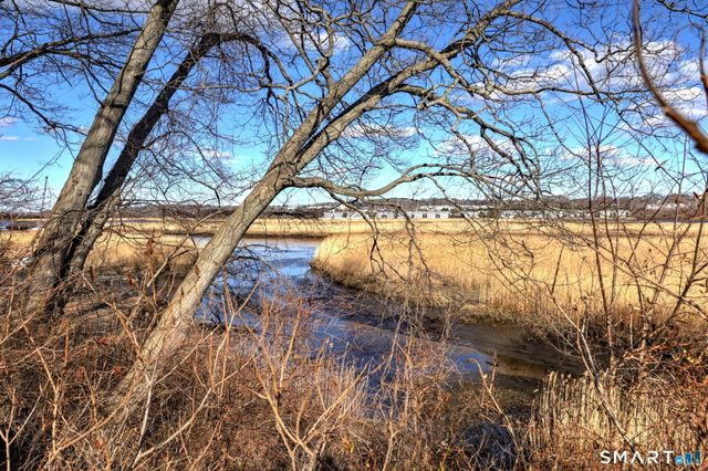 206 Bridgeview Place, Stratford, CT 06614