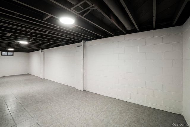 4223 KEENE Drive, Burton, MI 48439