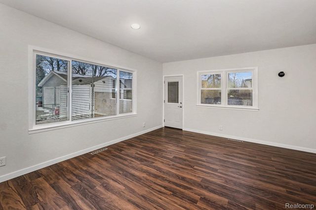 4223 KEENE Drive, Burton, MI 48439