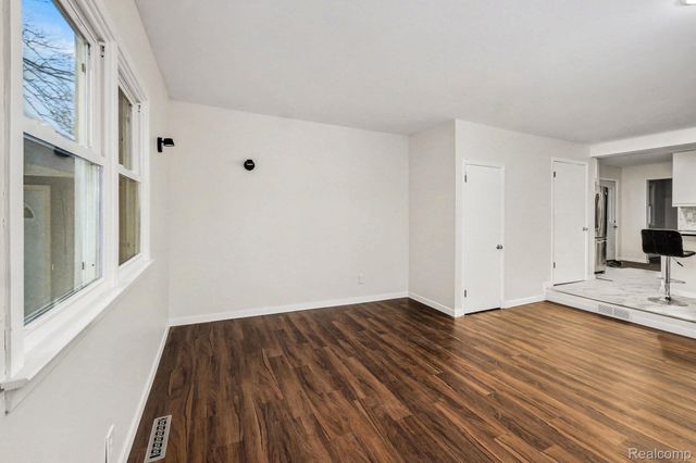 4223 KEENE Drive, Burton, MI 48439