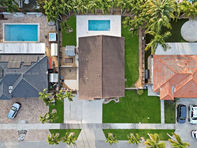 704 SE 14th Pl, Homestead, FL 33033