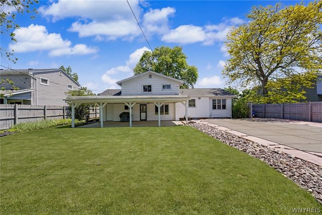 142 Dalewood Drive, Amherst, NY 14228