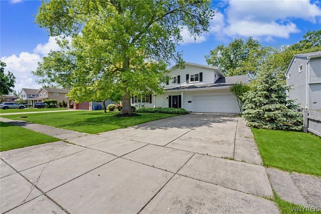 142 Dalewood Drive, Amherst, NY 14228