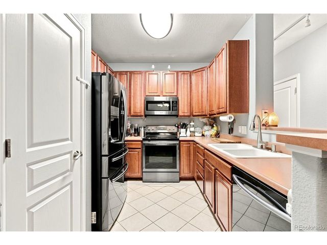 10331 W Girton Dr 2, Lakewood, CO 80227