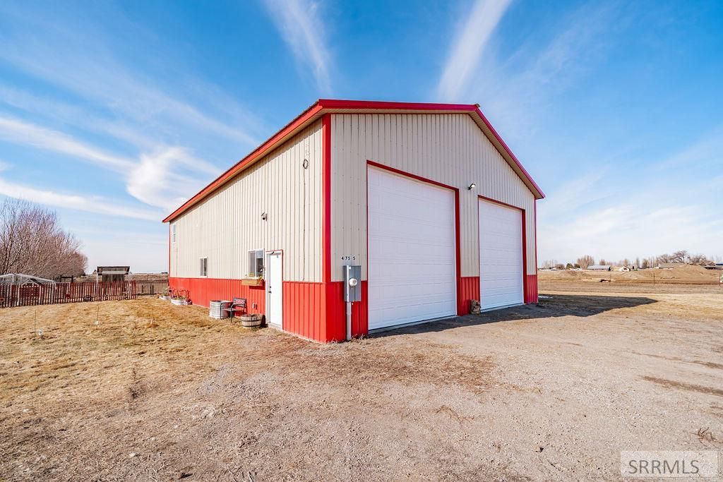 Image 1 of property listing at 475 S 4000 W, Rexburg, ID 83440