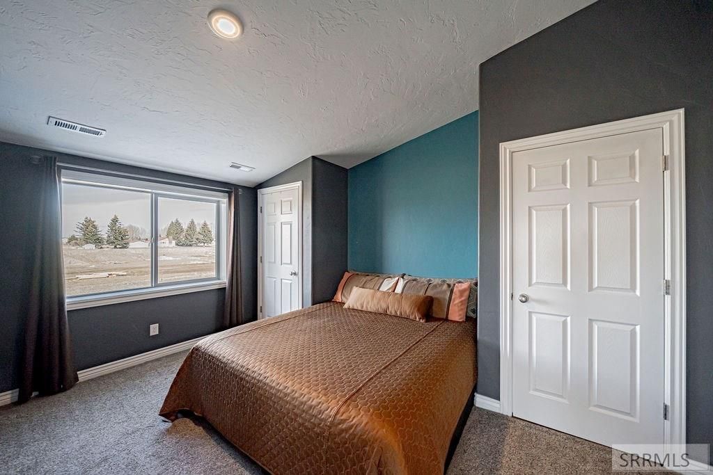 Image 17 of property listing at 475 S 4000 W, Rexburg, ID 83440