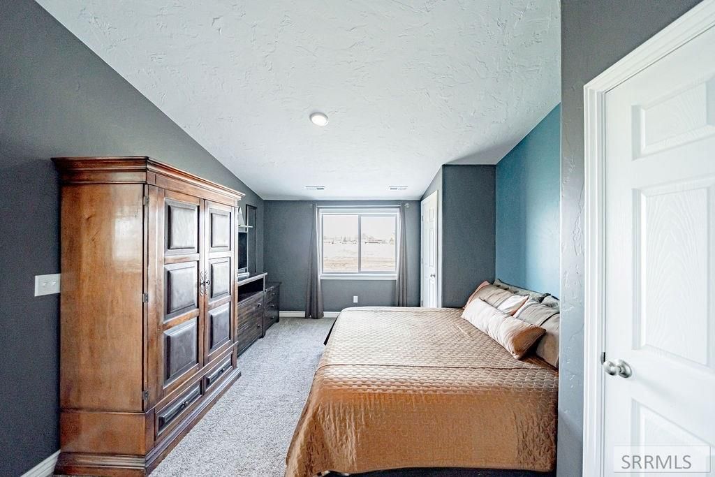 Image 20 of property listing at 475 S 4000 W, Rexburg, ID 83440