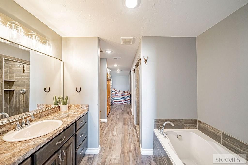 Image 21 of property listing at 475 S 4000 W, Rexburg, ID 83440