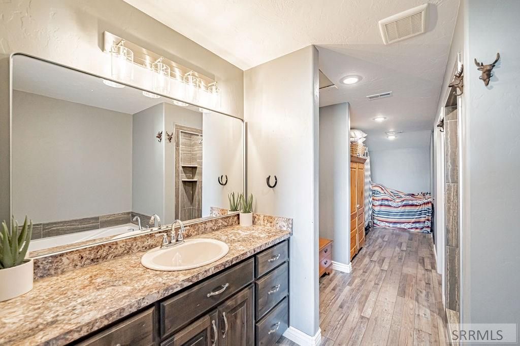 Image 22 of property listing at 475 S 4000 W, Rexburg, ID 83440