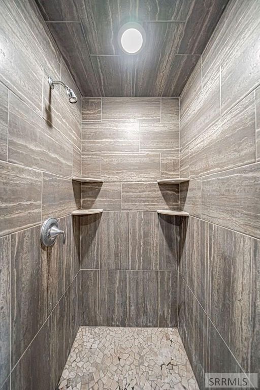 Image 24 of property listing at 475 S 4000 W, Rexburg, ID 83440