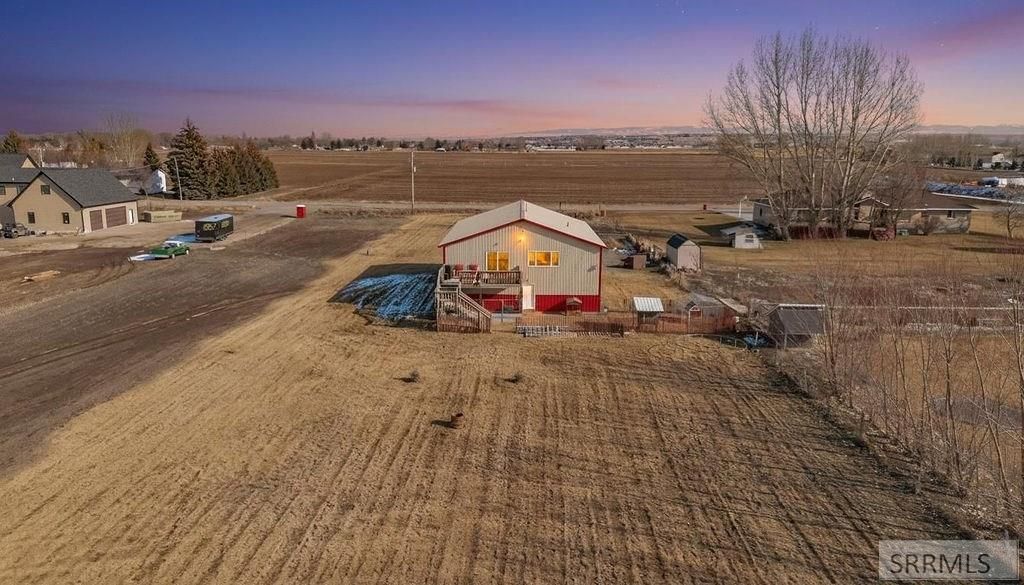Image 3 of property listing at 475 S 4000 W, Rexburg, ID 83440