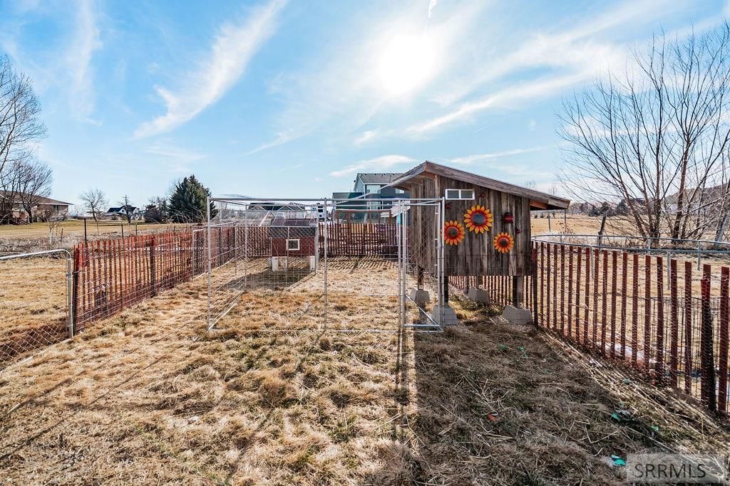 Image 38 of property listing at 475 S 4000 W, Rexburg, ID 83440