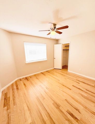 245 N Ranch House Road, Angleton, TX 77515