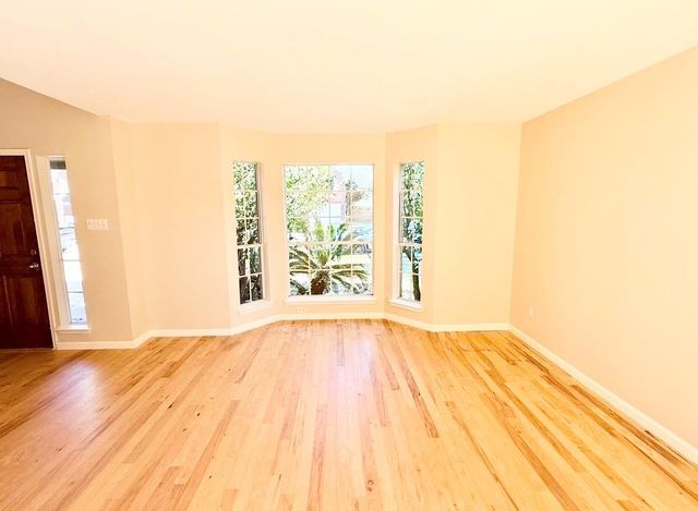 245 N Ranch House Road, Angleton, TX 77515