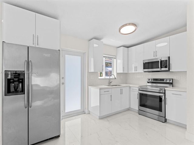 3231 NW 48th Ter, Miami, FL 33142