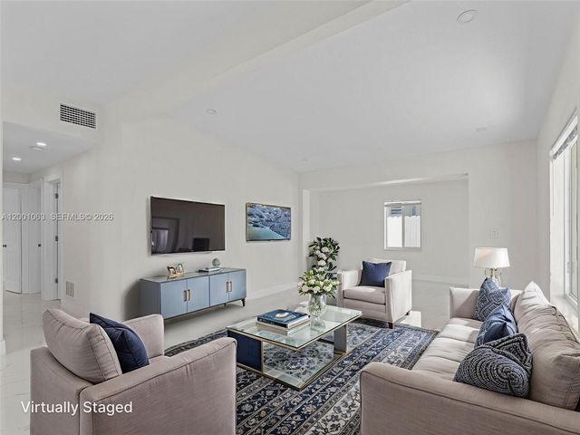 3231 NW 48th Ter, Miami, FL 33142