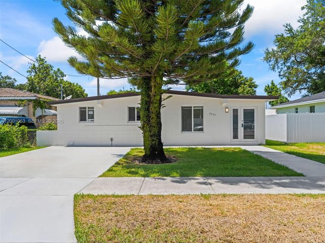 3231 NW 48th Ter, Miami, FL 33142