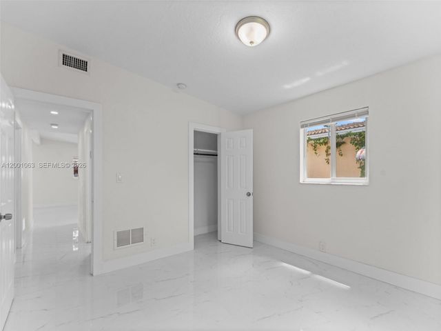 3231 NW 48th Ter, Miami, FL 33142