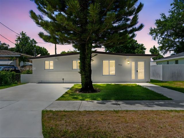 3231 NW 48th Ter, Miami, FL 33142