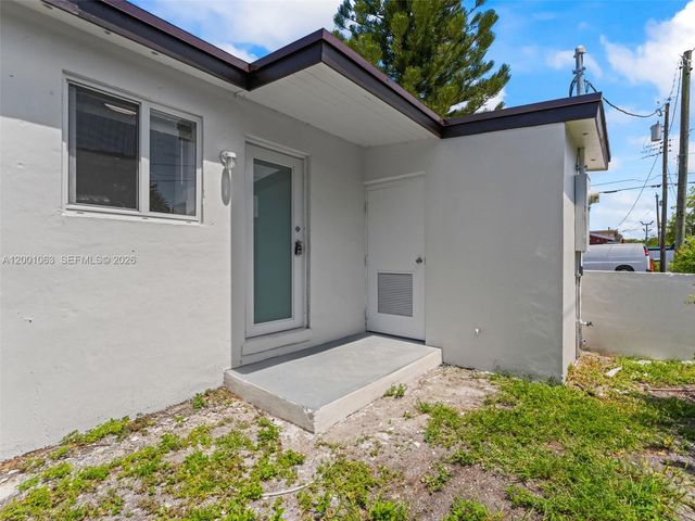 3231 NW 48th Ter, Miami, FL 33142