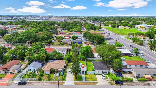 3231 NW 48th Ter, Miami, FL 33142