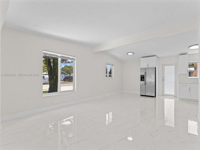 3231 NW 48th Ter, Miami, FL 33142