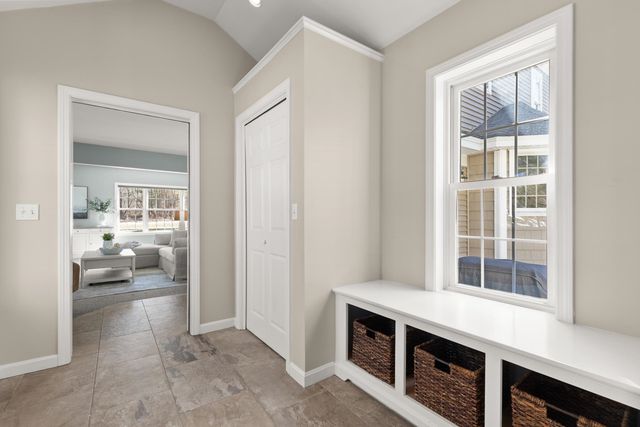 35 Winterberry Lane, Stratham, NH 03885