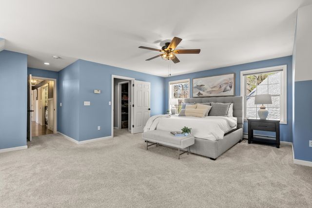 35 Winterberry Lane, Stratham, NH 03885