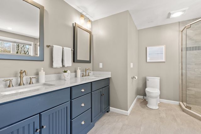35 Winterberry Lane, Stratham, NH 03885
